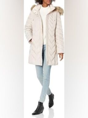 Marc New York Roxbury Cream Quilted Hooded Puffer Coat with Faux-Fur Trim